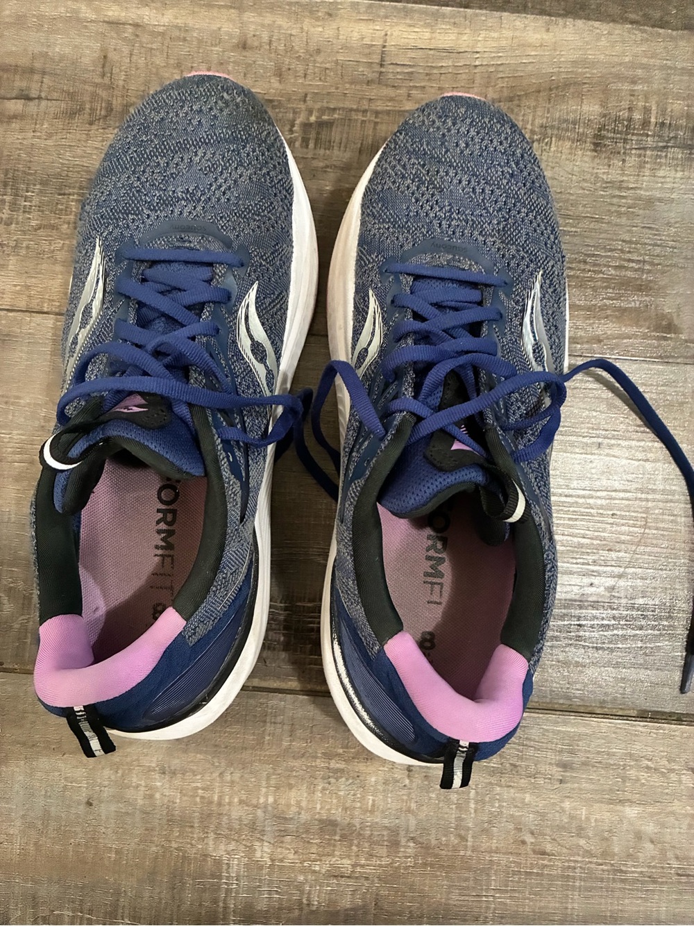 Saucony Echelon Women’s Size 10.5